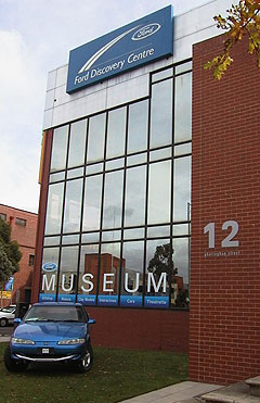  center image